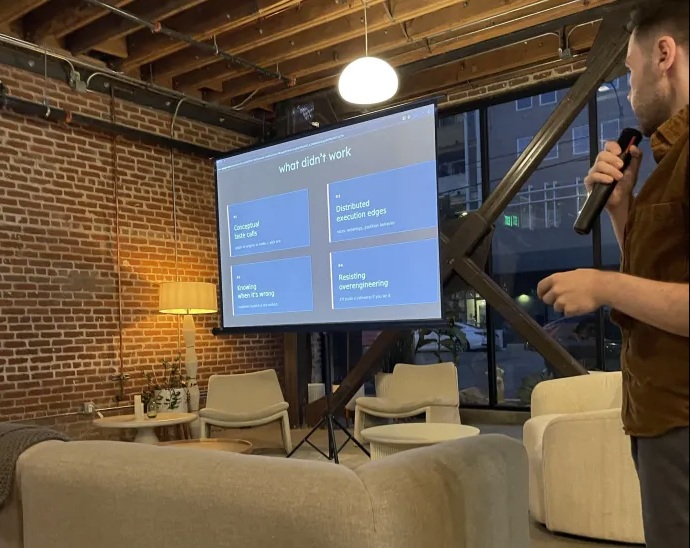 Daniel presenting on agent context management